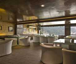 Lavish Inn