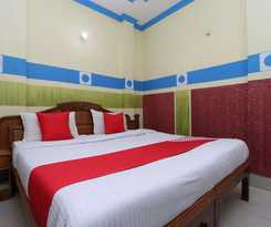 OYO 30100 Lucky Guest House