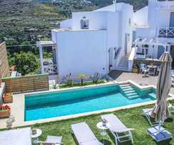  Anemomiloi Andros Boutique Hotel