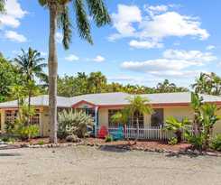 Hotel THE Palmview AND Sandpiper Inns