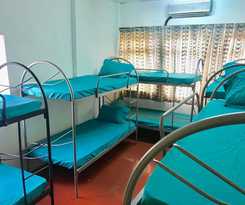 Hotel BandL Islanders Inn - Hostel