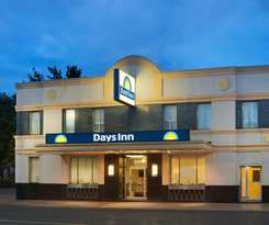 Days Inn By Wyndham Toronto East Beaches