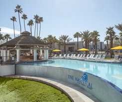 Hotel The Nautical Beachfront Resort