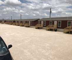 Hotel Monahans Country Inn