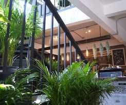 OasisCafeandNap - Hostel