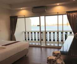 At Sea Residence