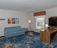 Hampton Inn and Suites Erie Bayfront