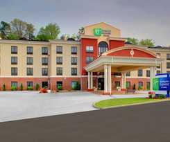 Holiday Inn Express and Suites Cross Lanes, an IHG