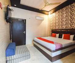 Hotel OYO 4430 Holy city