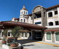 La Quinta Inn and Suites by Wyndham Santa Cruz