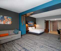 Hotel La Quinta Inn and Suites by Wyndham Louisville NE/Old Henry Rd