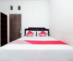 OYO 1884 Sunshine Hostel
