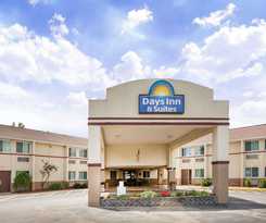 Days Inn and Suites by Wyndham Bridgeport - Clarksburg