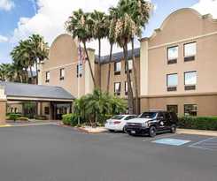 Hotel Shary Inn and Suites