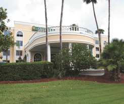La Quinta Inn & Suites by Wyndham Sarasota Downtown