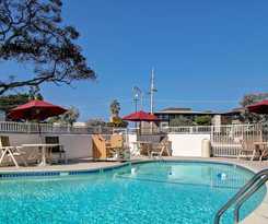 Motel 6 Monterey, CA