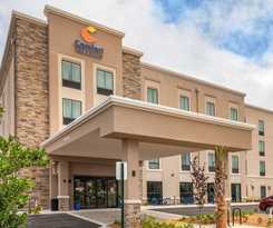 Comfort Inn and Suites Jacksonville - Orange Park Near Naval Air Station