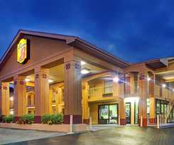 Hotel Super 8 By Wyndham Nashville West