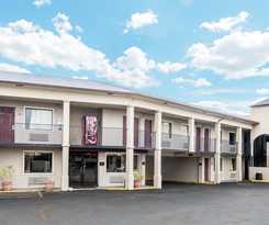 Hotel Super 8 by Wyndham San Antonio Pearl District / Downtown 
