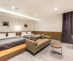 Hotel Busan Jeonggwan Brown Dot