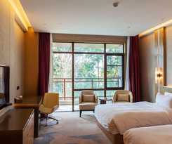 Hotel Howard Johnson by Wyndham LakeView Kunming