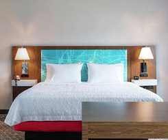 Hampton Inn and Suites Howell