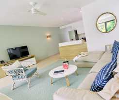 Hotel Les Estivales Beachfront by LOV