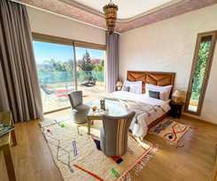 Riad Villa Saphir and SPA