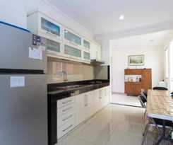 Hotel RedDoorz Plus near Siloam Karawaci