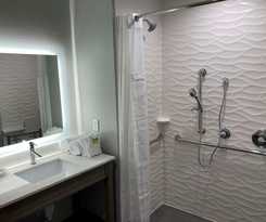  Best Western Plus Mid County