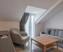  Quality Gold Suite Hotel