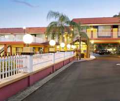  Howard Johnson by Wyndham Clearwater/Dunedin 