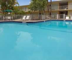 Ramada by Wyndham Fort Lauderdale Airport/Cruise Port
