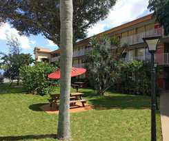 Red Carpet Inn Airport and Cruise Port Hotel Fort Lauderdale