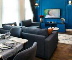  Garlon Residence