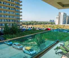  North Club Apartments II