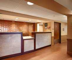 Hotel Baymont by Wyndham Brooklyn Center