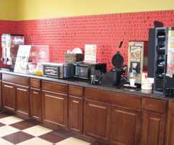 Hotel Town House Inn and Suites