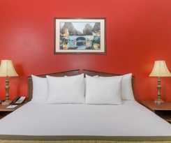 Hotel Baymont by Wyndham Brunswick GA