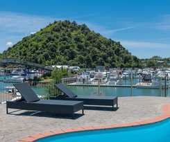Hotel Picton Beachcomber Inn