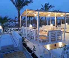  Lagoonie Lodge & Beach