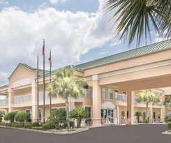 Hotel Baymont by Wyndham Crestview