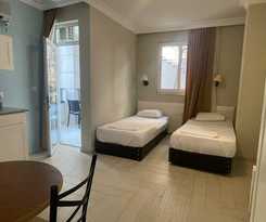  Two Seas Hotel