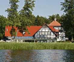  Jabłoń Lake Resort