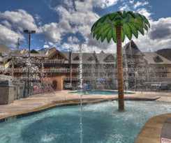 Hotel Crossroads Inn & Suites