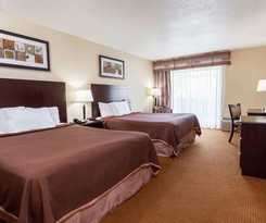 Hotel Howard Johnson Inn And Suites Toronto East