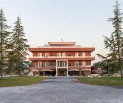 Hotel Mythic Summer