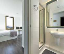  Vibrant Byrom Point Retreat with Gym, Study Room and Social Lounge for Students Only