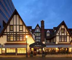 Hotel Seven Gables Inn, St. Louis West, a Tribute Portfolio 