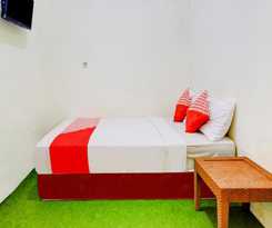 Hotel OYO 90725 Zeevanna Guest House Syariah